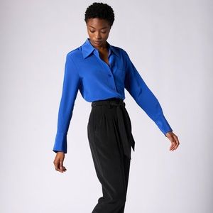 Equipment Silk Quinne Blouse Surrealist Blue Size Small NWT Exquisite Color